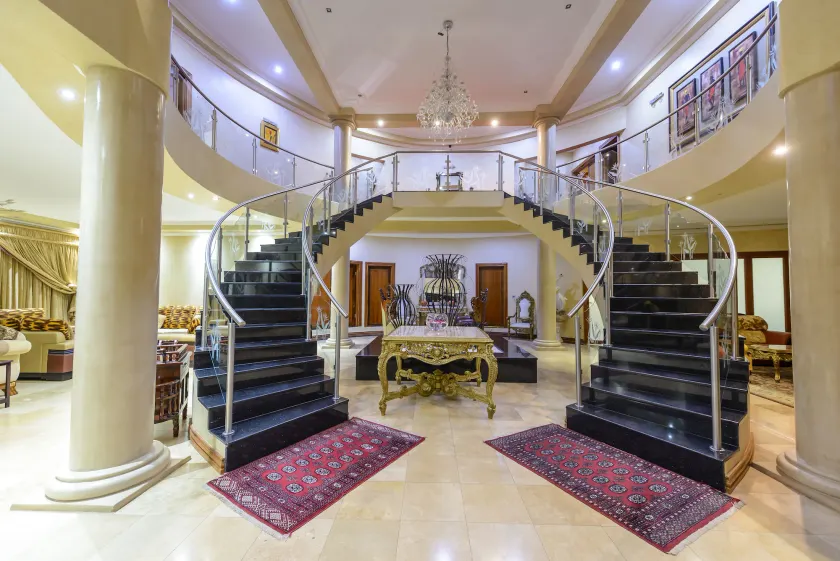 Equestrian Royal Boutique Hotel & Spa - Image 1