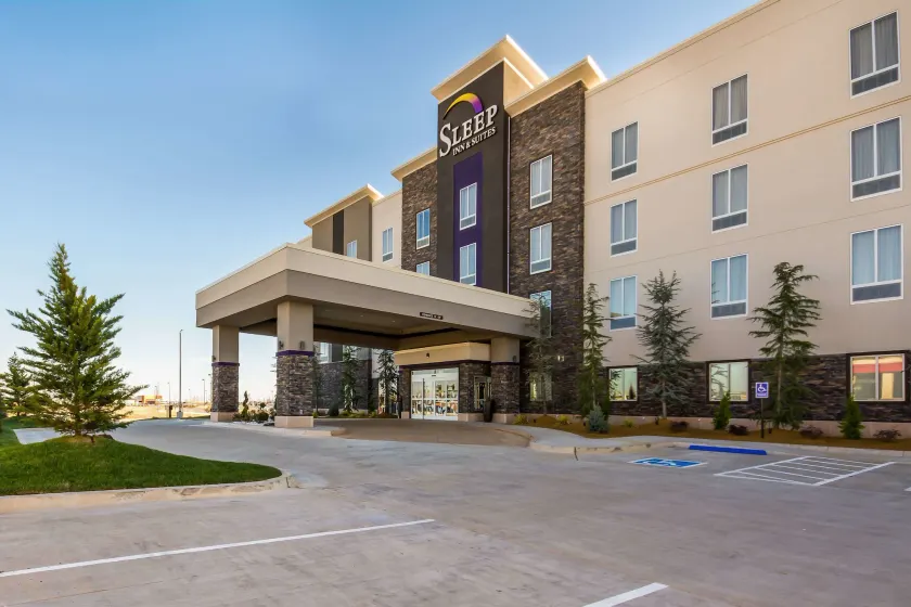 Sleep Inn & Suites Yukon Oklahoma City - Image 1