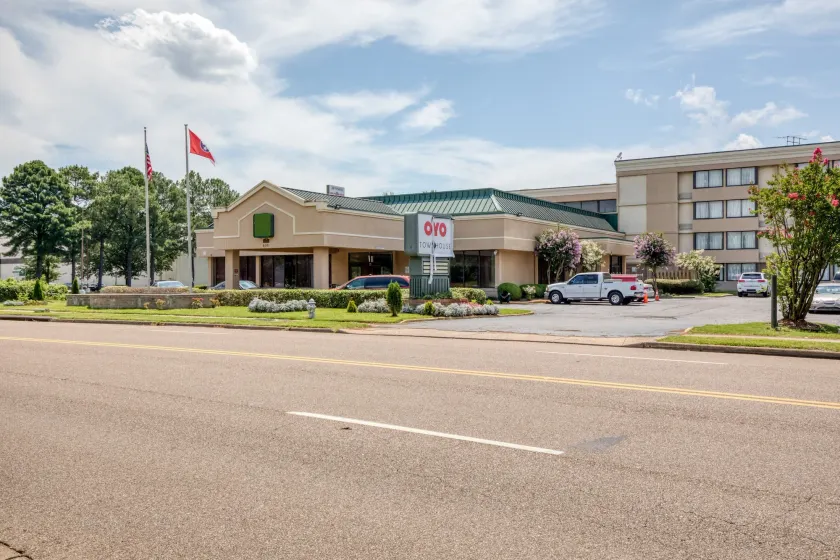 Gardentree Hotels Memphis East near I 40 - Image 1
