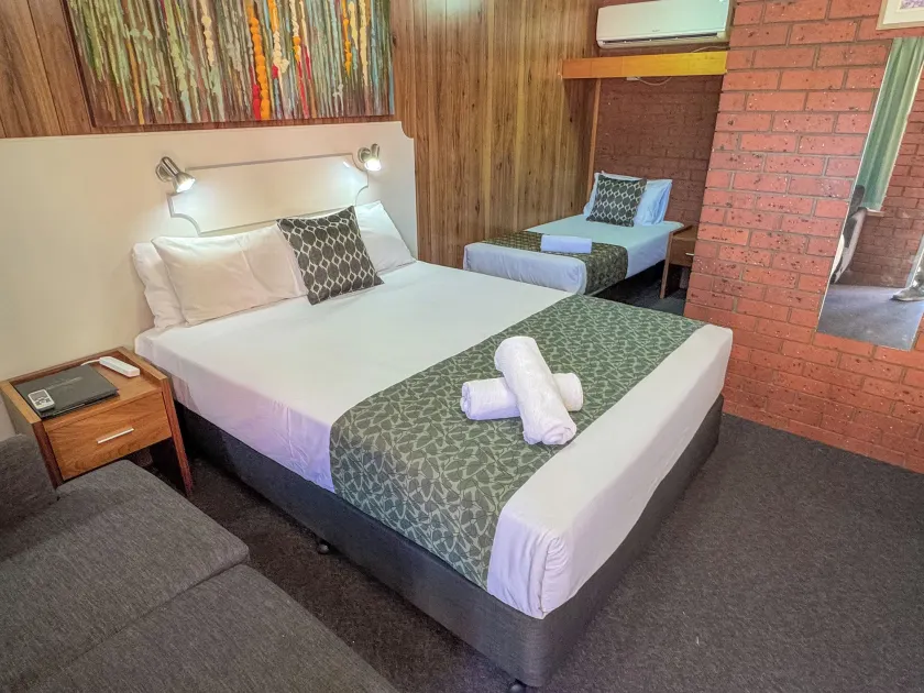 Pastoral Hotel Motel Echuca CBD - Image 1