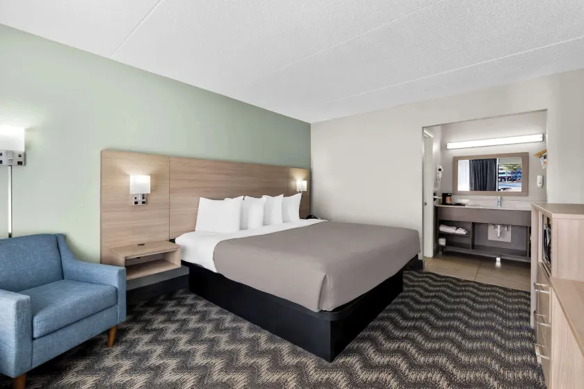 Quality Inn Nashville - Opryland Area - Image 1