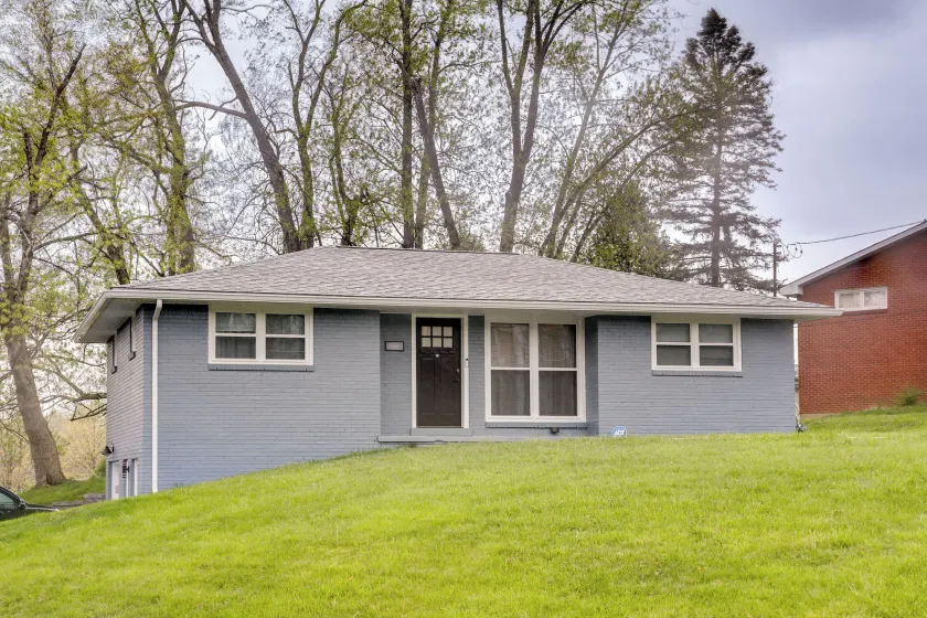 Monroeville Vacation Rental - 2 Mi to Downtown! - Intérieur