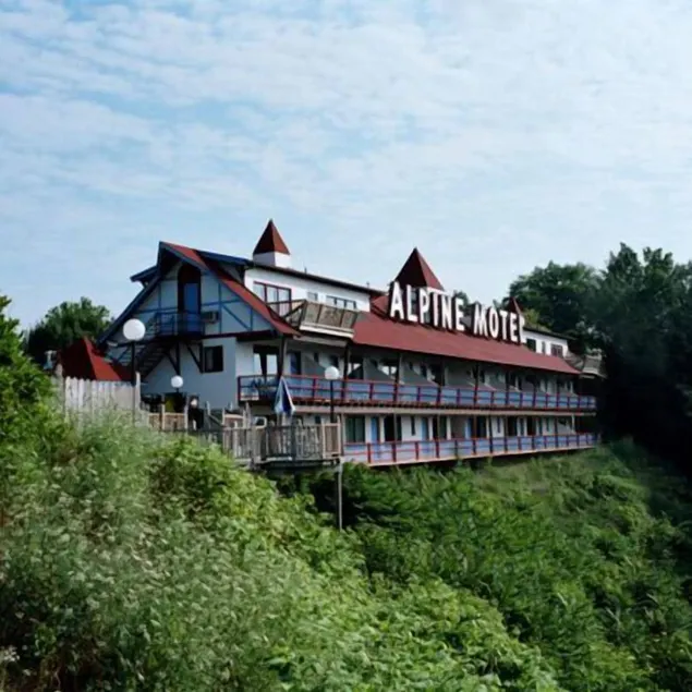 Alpine Lodge & Resort Burkesville - Image 1