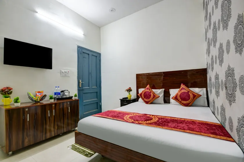 Hotel ALLEN STAY Uttam Nagar - Image 1