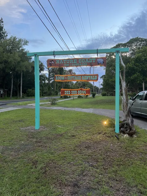 Nature Coast Inn & Cottages - Image 1