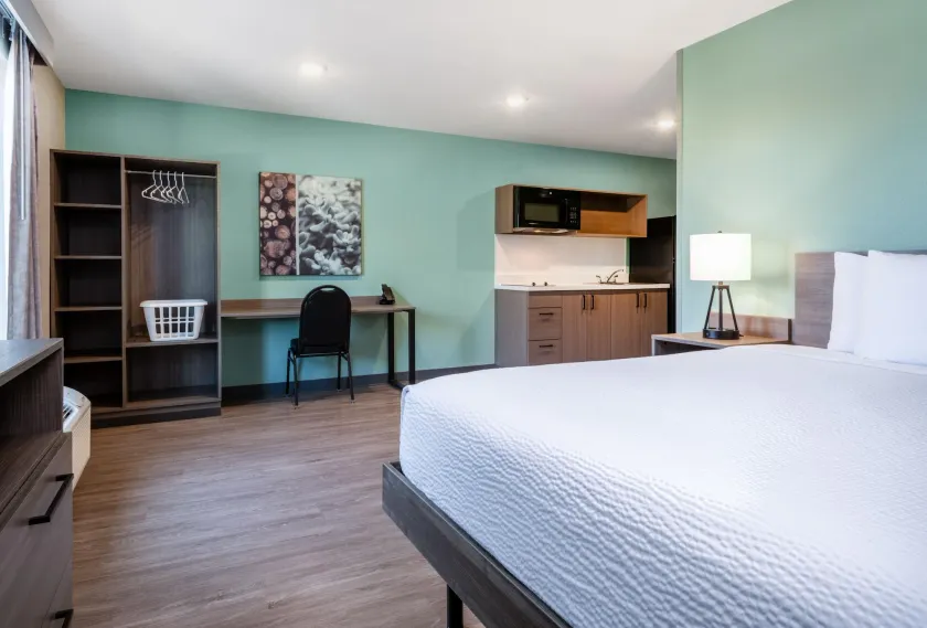 ECHO Suites Extended Stay by Wyndham North Charleston - Image 1
