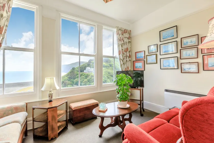 Clooneavin Apartment 6 - Image 1