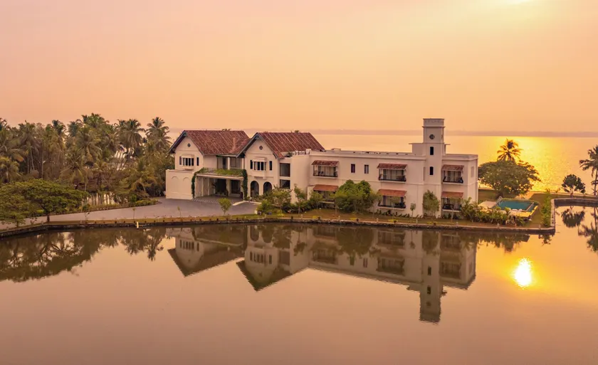 The Lake Manor - Image 1