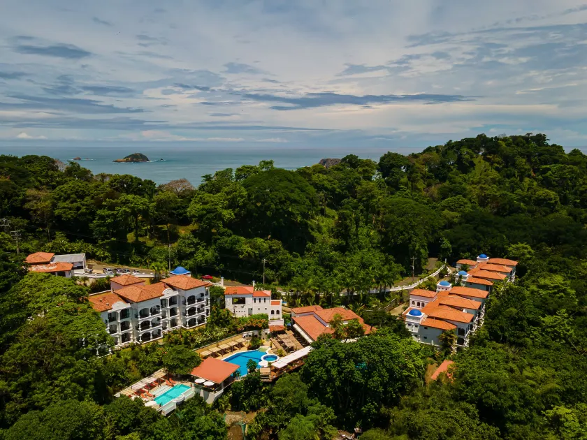 Shana by the Beach Manuel Antonio - Image 1