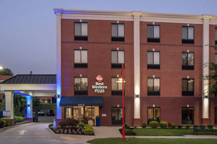 Best Western Plus College Park Hotel - Image 1