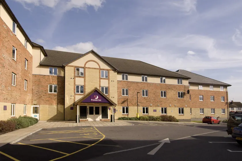 Premier Inn Slough - Image 1