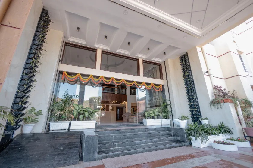 Hotel Vikramaditya - Image 1