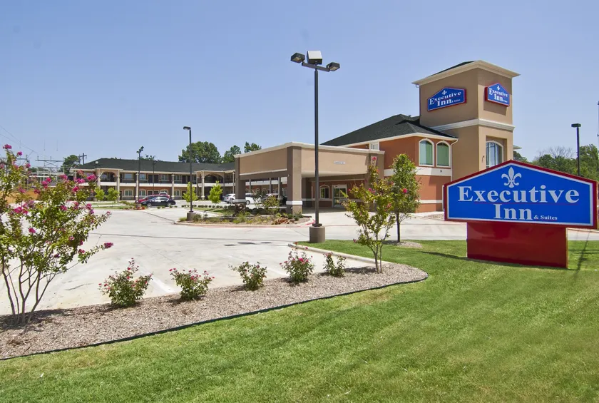 Executive Inn and Suites Tyler - Image 1