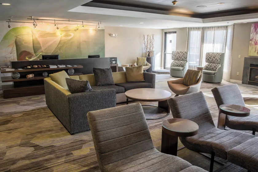 Courtyard by Marriott Norwich - Image 1