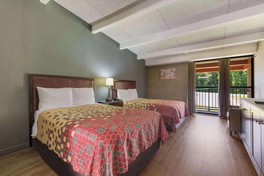 Econo Lodge High Point - Archdale - Image 1