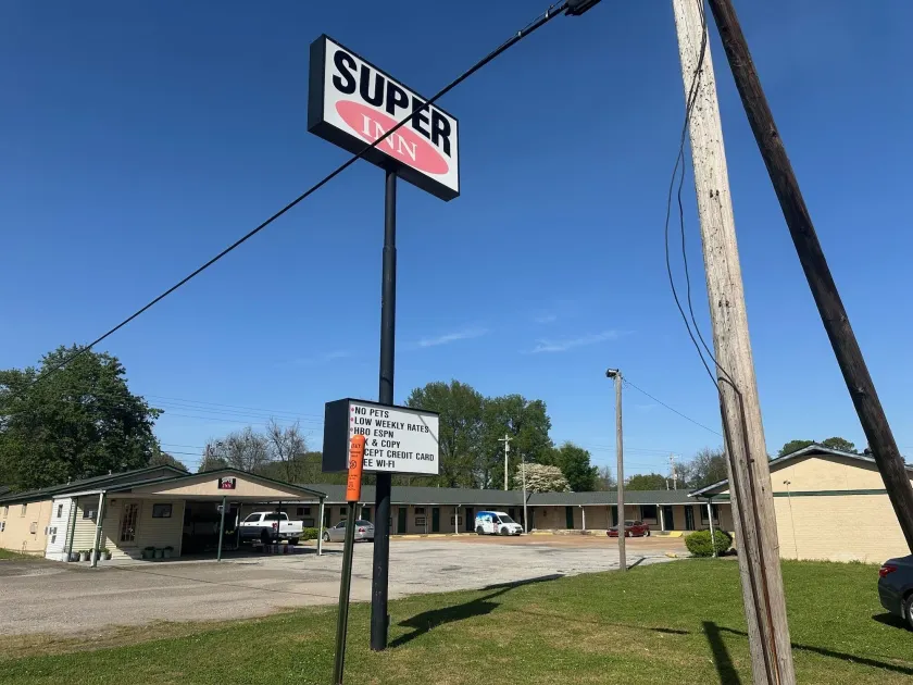 Super Inn - Image 1