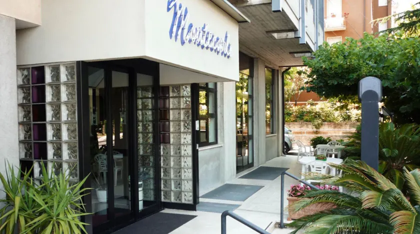 Hotel Montecarlo - Image 1