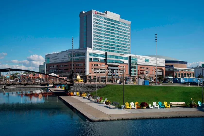 Buffalo Marriott at LECOM HARBORCENTER - Image 1