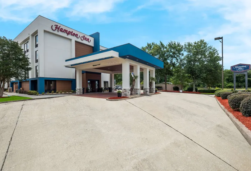 Hampton Inn Columbia-I-26 Airport - Image 1