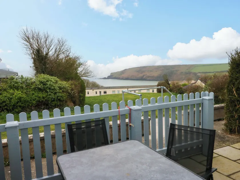 3 Devon Court - Image 1