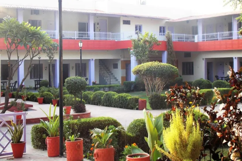 Hotel Goverdhan Tourist Complex - Image 1