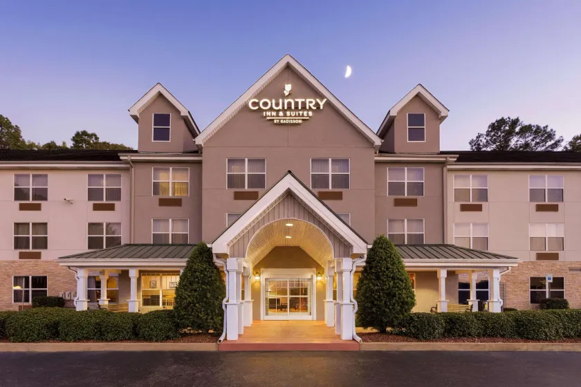 Country Inn & Suites by Radisson, Tuscaloosa, AL - Image 1