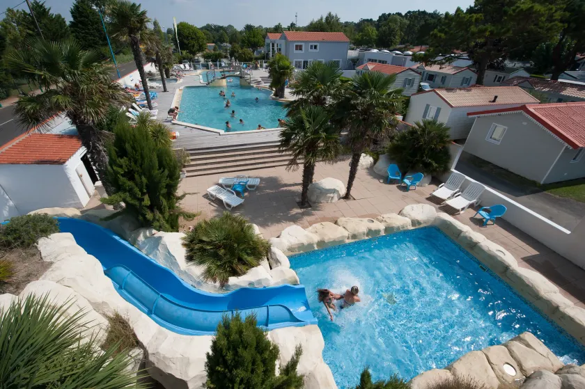 Camping L'Abri des Pins - Image 1