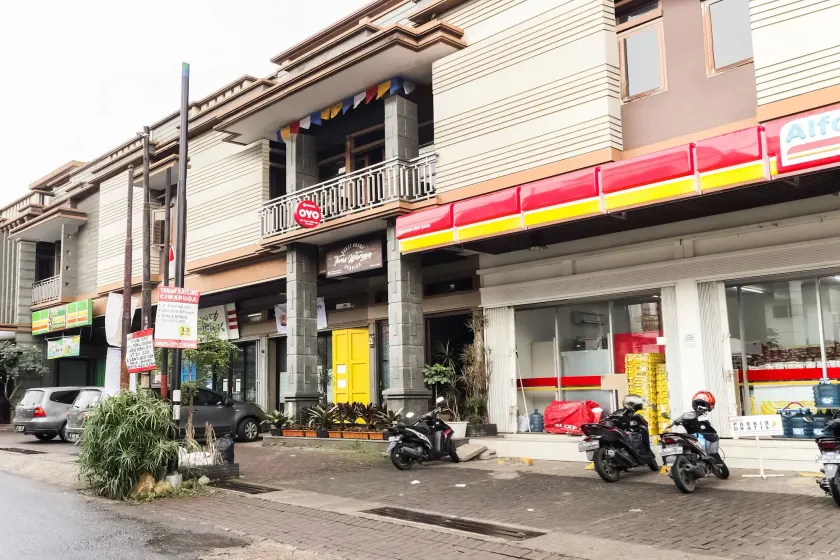 Hotel O Guest House Teras Waruga Syariah - Image 1
