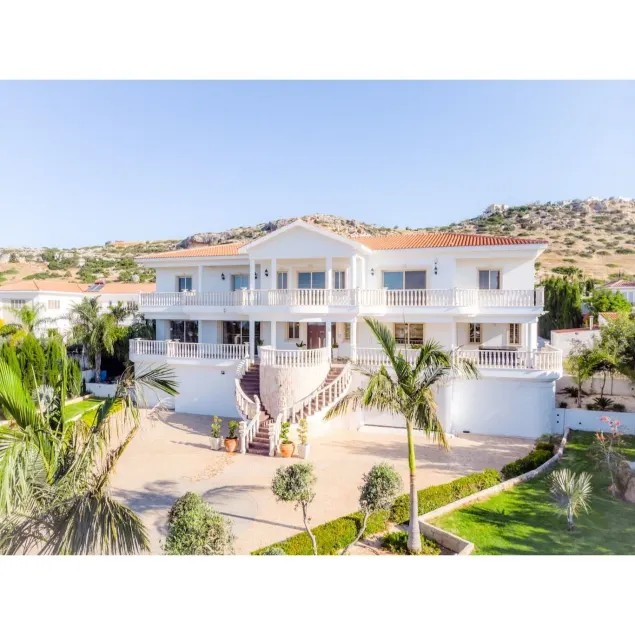 Villa Royale - Image 1