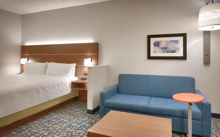 Holiday Inn Express & Suites - Gainesville I-75 by IHG - Værelse