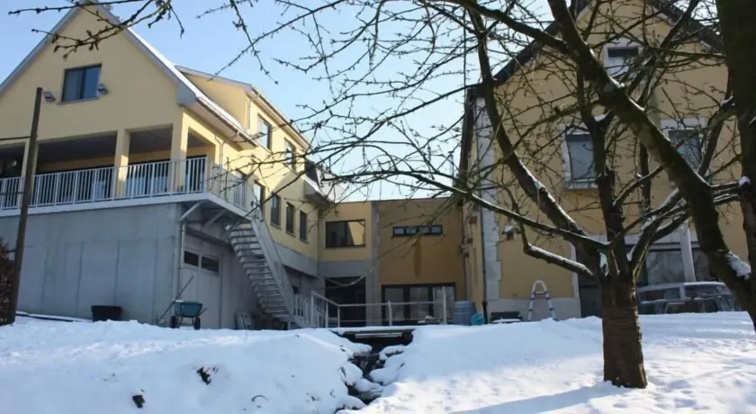 Hotel Gasthof Kapelhof - Image 1