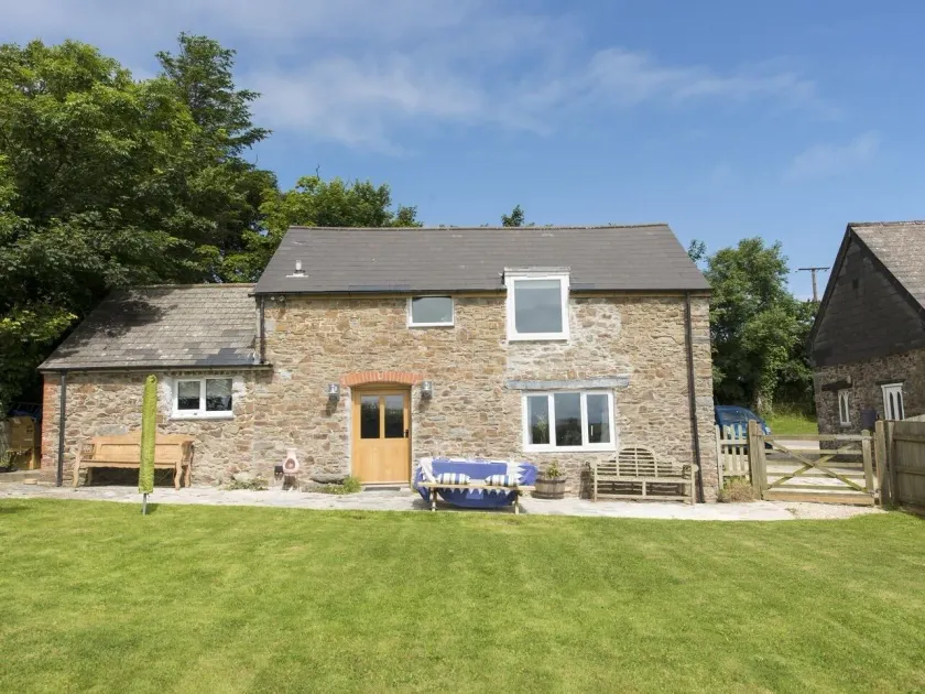 Salty Cottage - Image 1