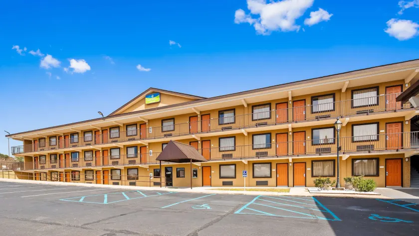 SureStay Hotel by Best Western Tupelo North - Image 1