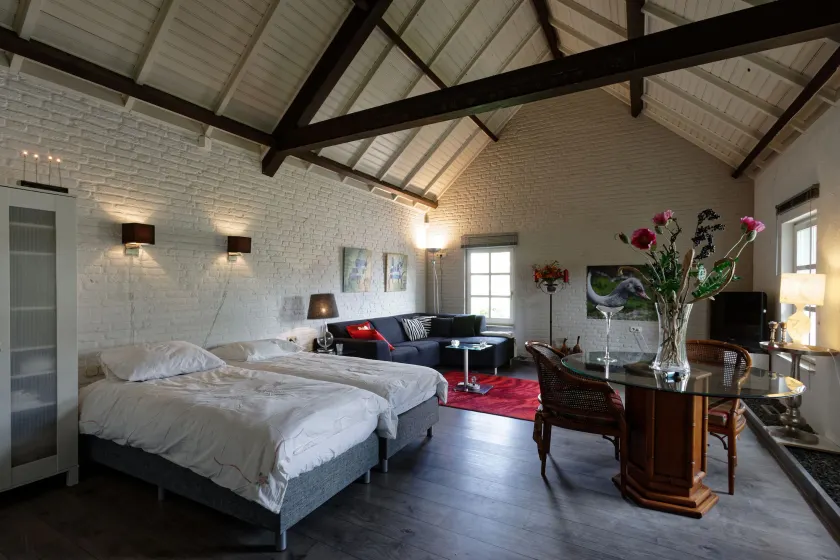 Room-room to Rent With own Entrance, liv - Image 1