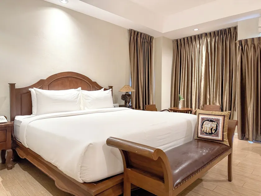 Kokhaburi Hotel - Image 1