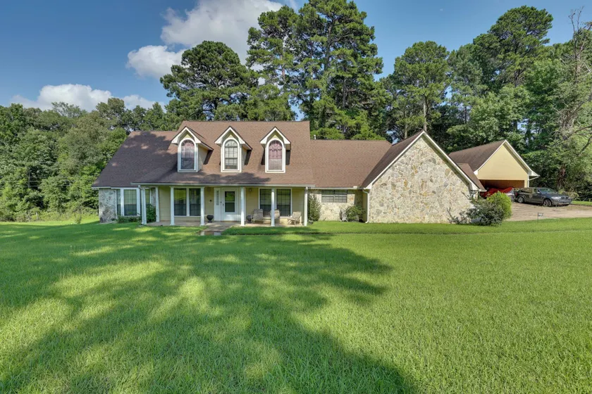 Spacious Shreveport Retreat: Pets Welcome! - Image 1