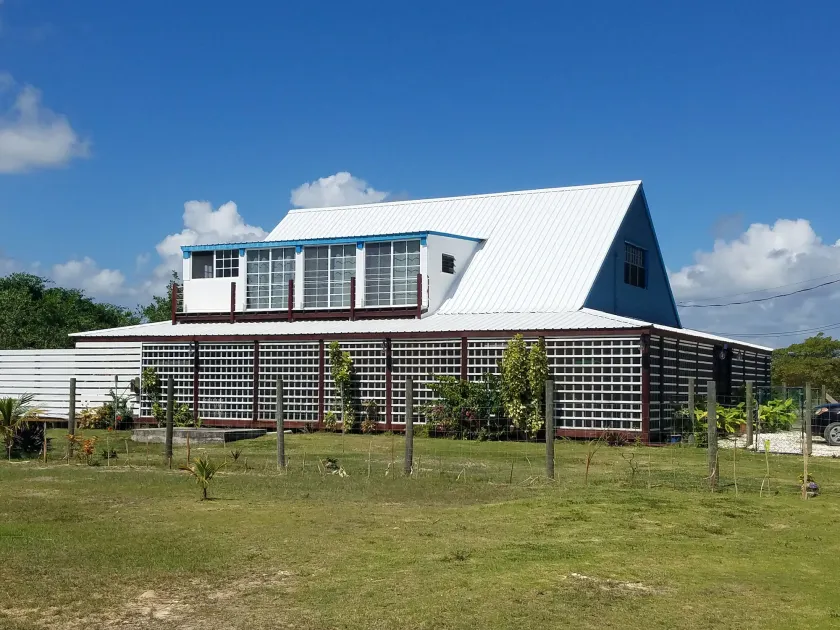 The BNB on Triggerfish Close to the airport - Image 1