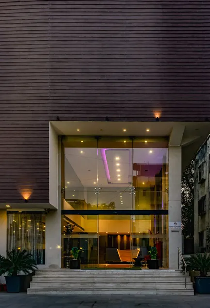 Veronica Hotel - Image 1