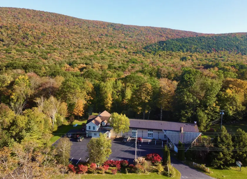 Toll Road Inn - Image 1