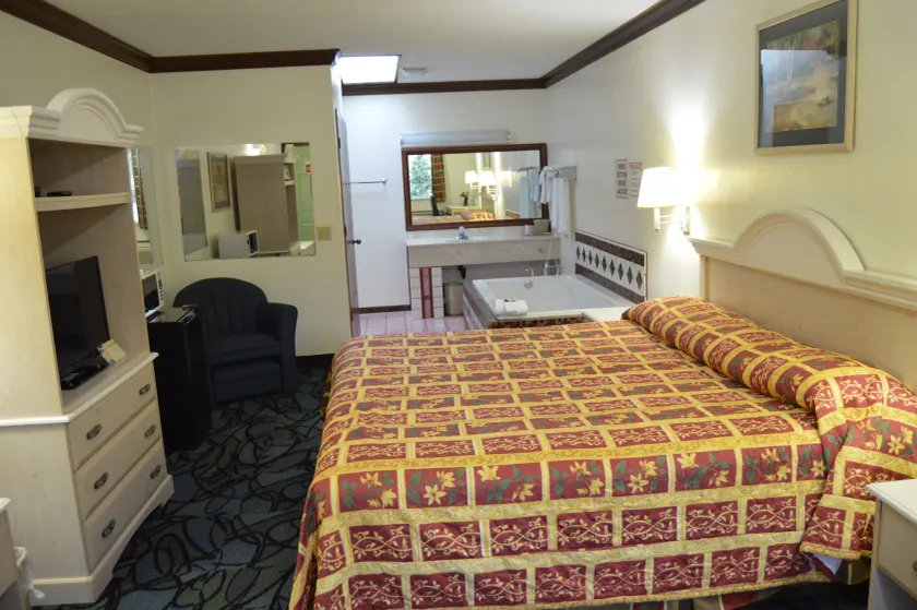 Economy Inn Cuyahoga Falls - Image 1