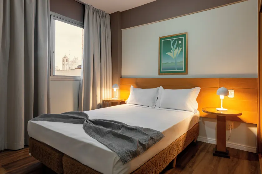 Lym Flat Hotel - Image 1