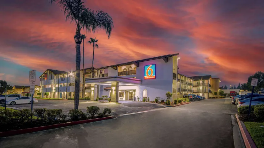 Studio 6 Ontario CA Convention Center Airport - Image 1