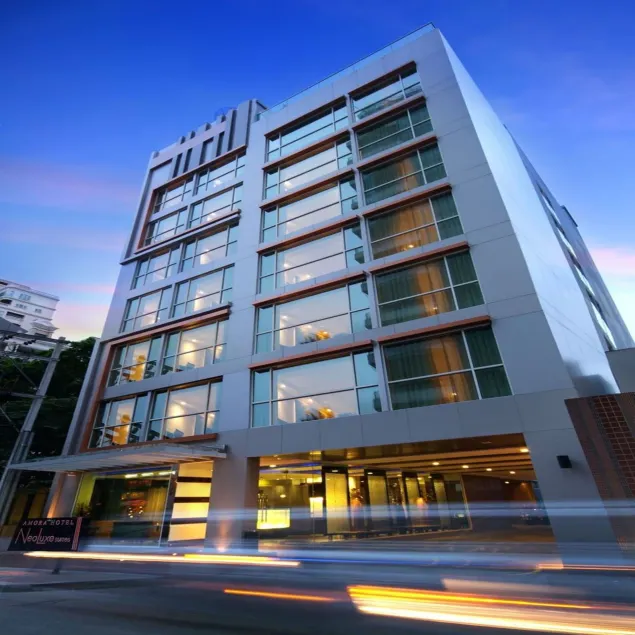 Amora NeoLuxe Suites Hotel - Image 1