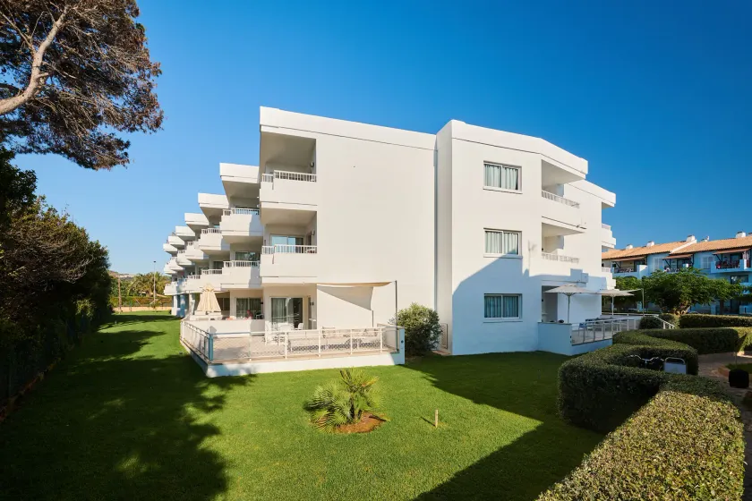 Hipotels Apartamentos Cala Bona - Image 1