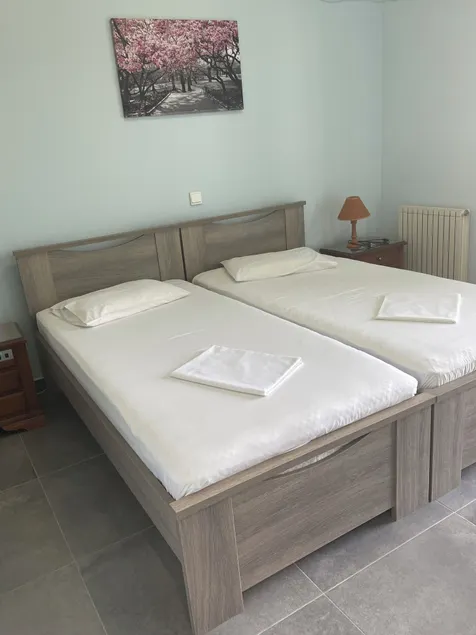 Hotel Paradise - Image 1