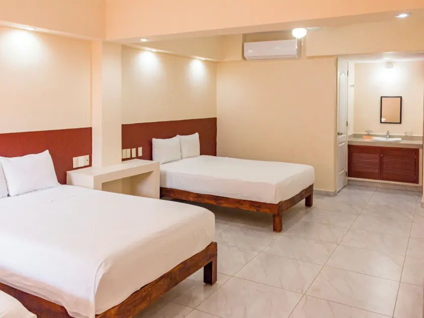 OYO Hotel La Playa - Image 1