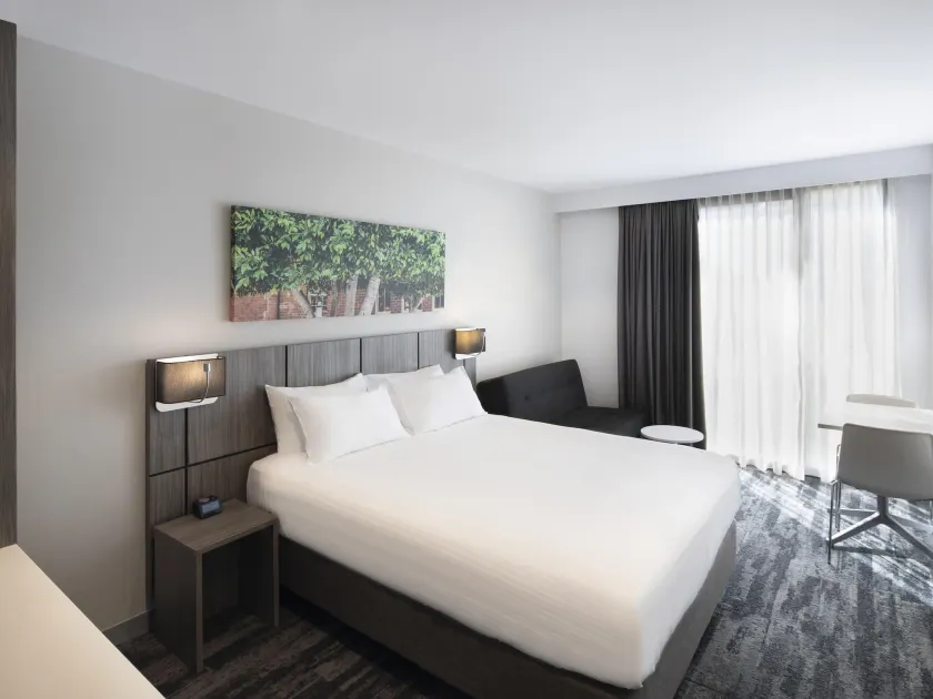 Mercure Sydney Blacktown - Image 1