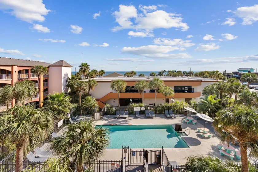 Beachfront Palms Resort Galveston, an Ascend Collection Hotel - Image 1