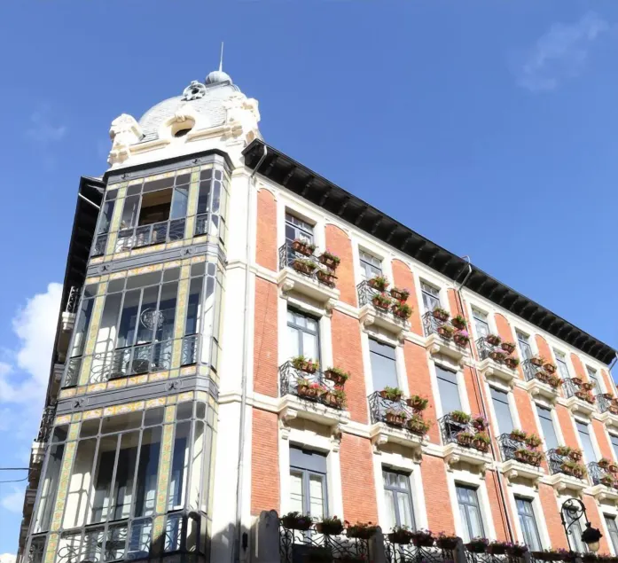 Leon Hostel - Image 1