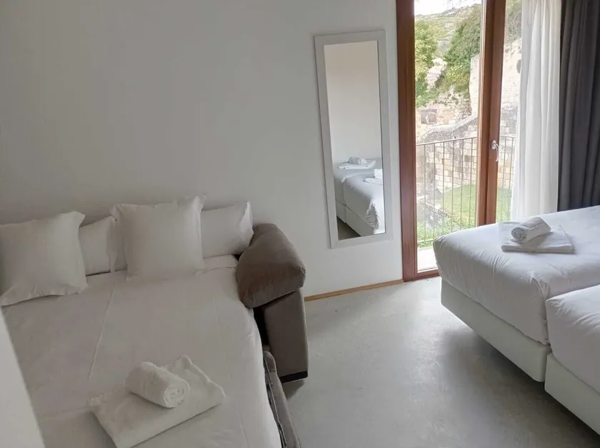 IRAIPE Estella Rooms Auto Check-in - Image 1